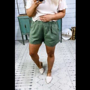Another Place-Olive Scallop Hem Shorts